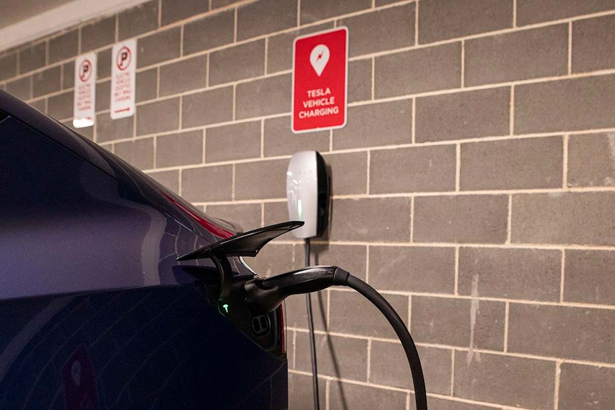 The Model Y can hit an impressive 250kW on a fast DC charger. (Image: Tom White)