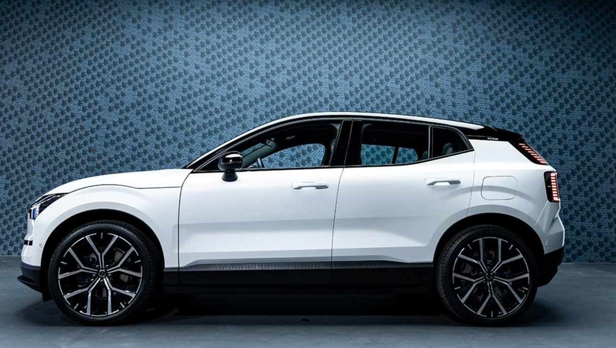 The EX30 Twin Performance Ultra all-wheel drive is a small SUV with an enormous 315kW and 543Nm.