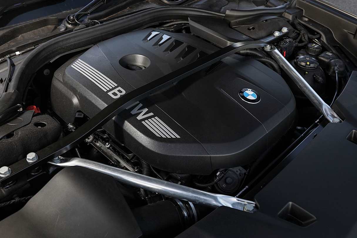 The 3.0-litre turbo in-line six-cylinder engine, produces 280kW/520Nm. (740i variant pictured)