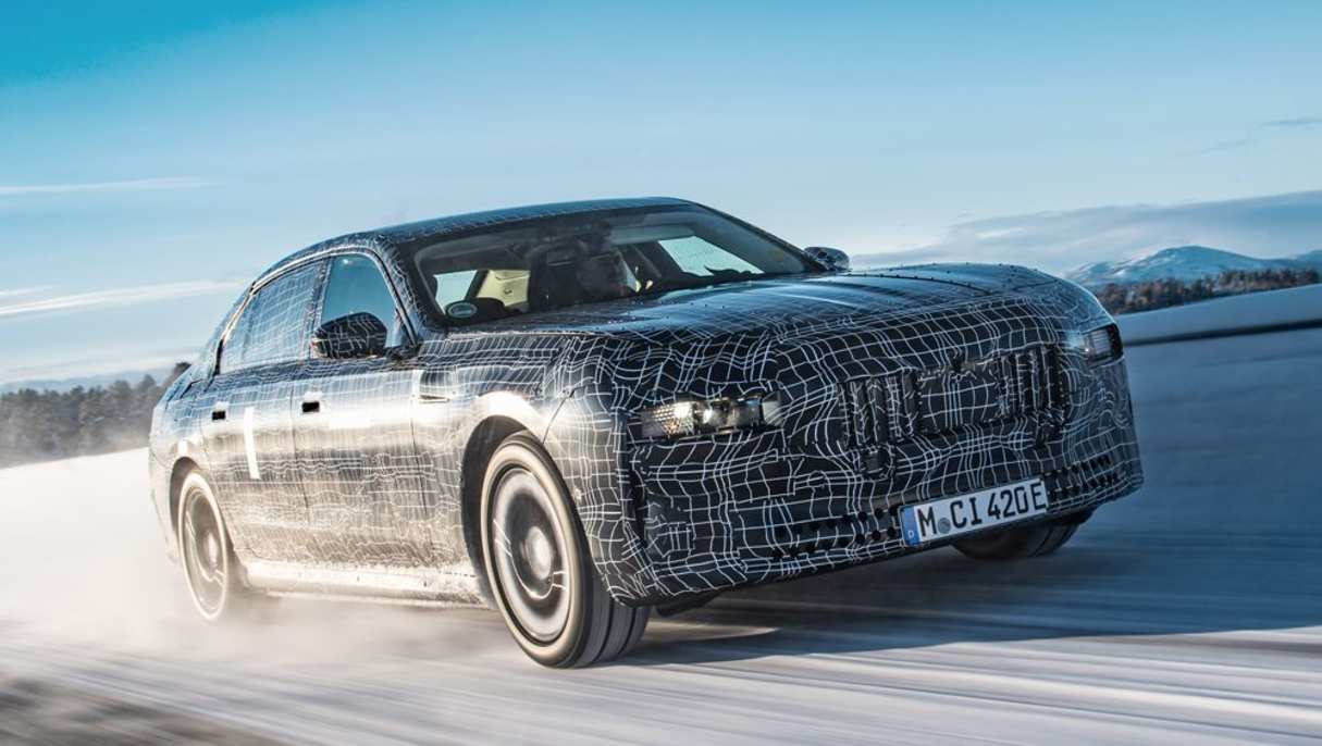 The BMW i7 during cold-weather testing.