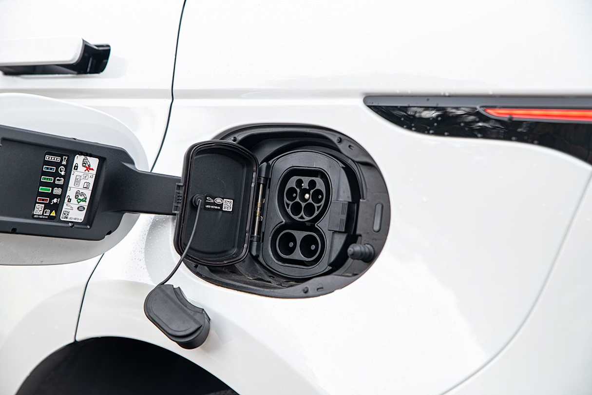 Claimed energy consumption on the combined WLTP cycle for the Range Rover Evoque P300e is 2.0L/100km. (Image: Tom White)