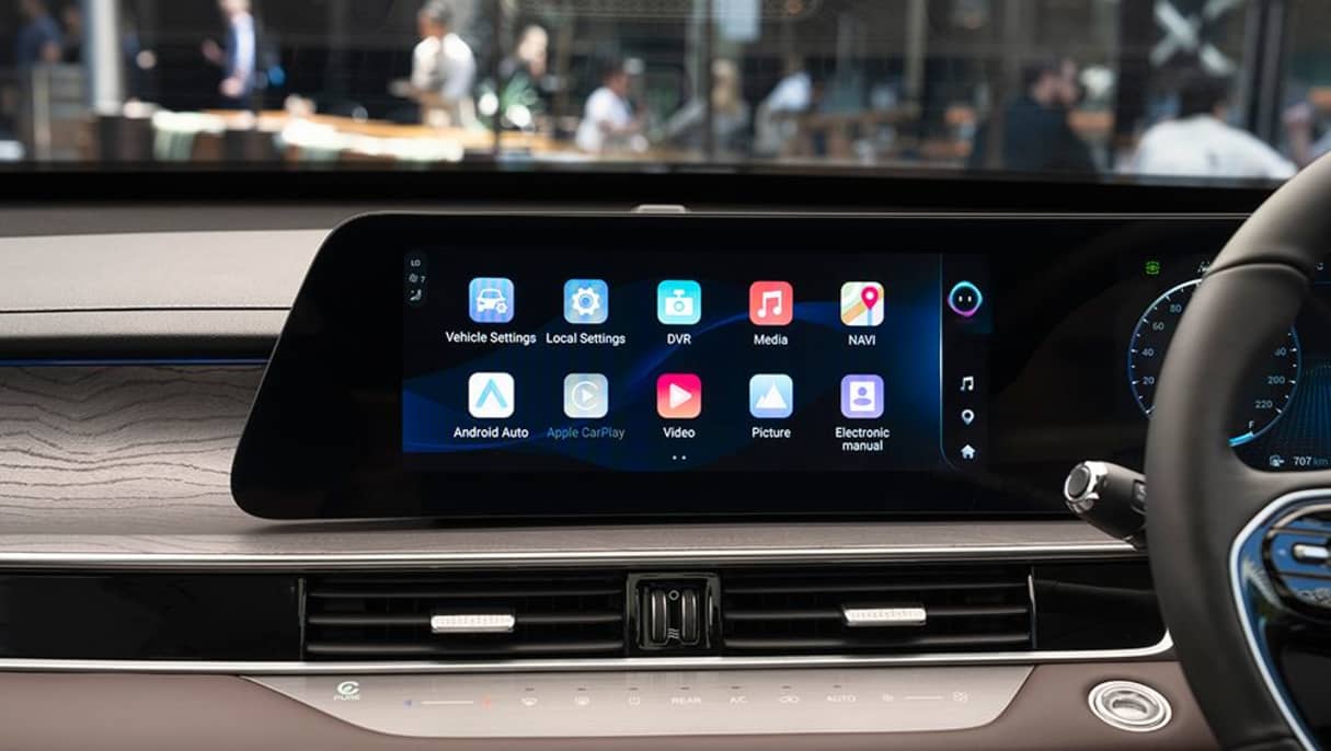 Features 12.3-inch (instrument and multimedia) screens.