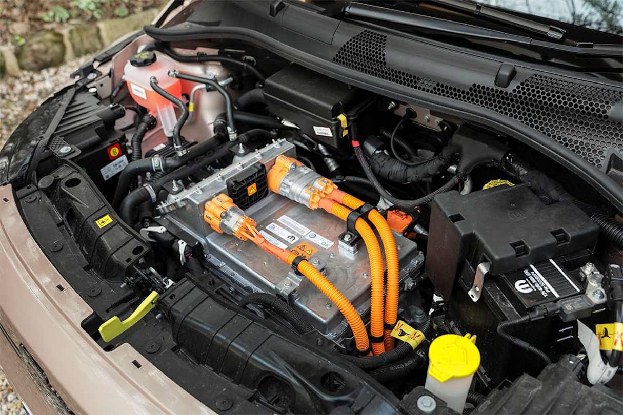 A single front-mounted electric motor delivers the power here, with 87kW and 220Nm on offer.