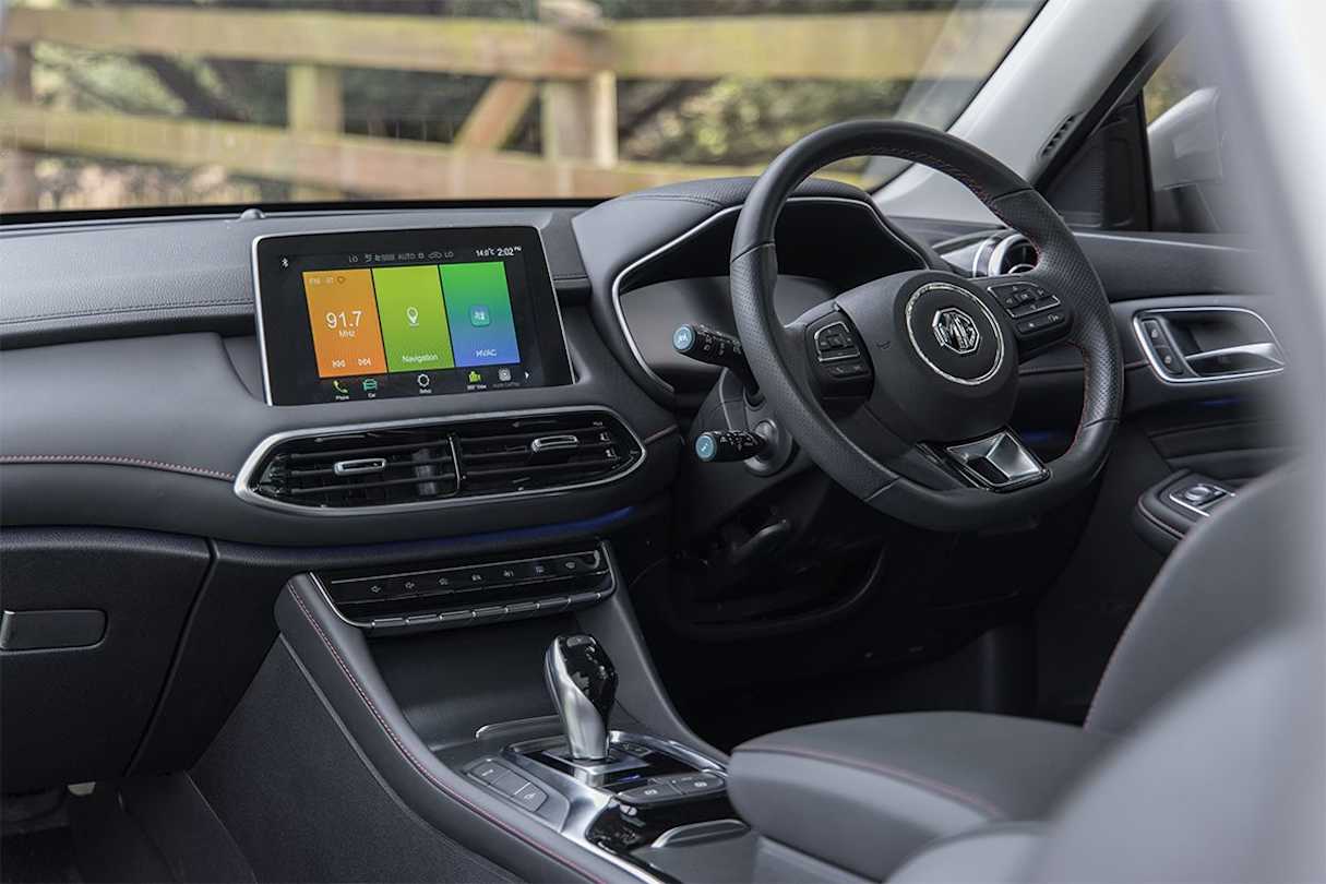 The Essence is well-specified with Bader leather-accented trims, heated front seats, electric front seats with four-way adjustment for the passenger seats and six-way for the driver. (Image: Glen Sullivan)