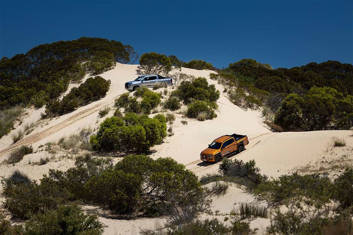 The fourth concerns ride comfort. The larger, wider and stronger chassis is a good basis for sound dynamics, and the differences on the sand dunes switching between new and old was like night and day.