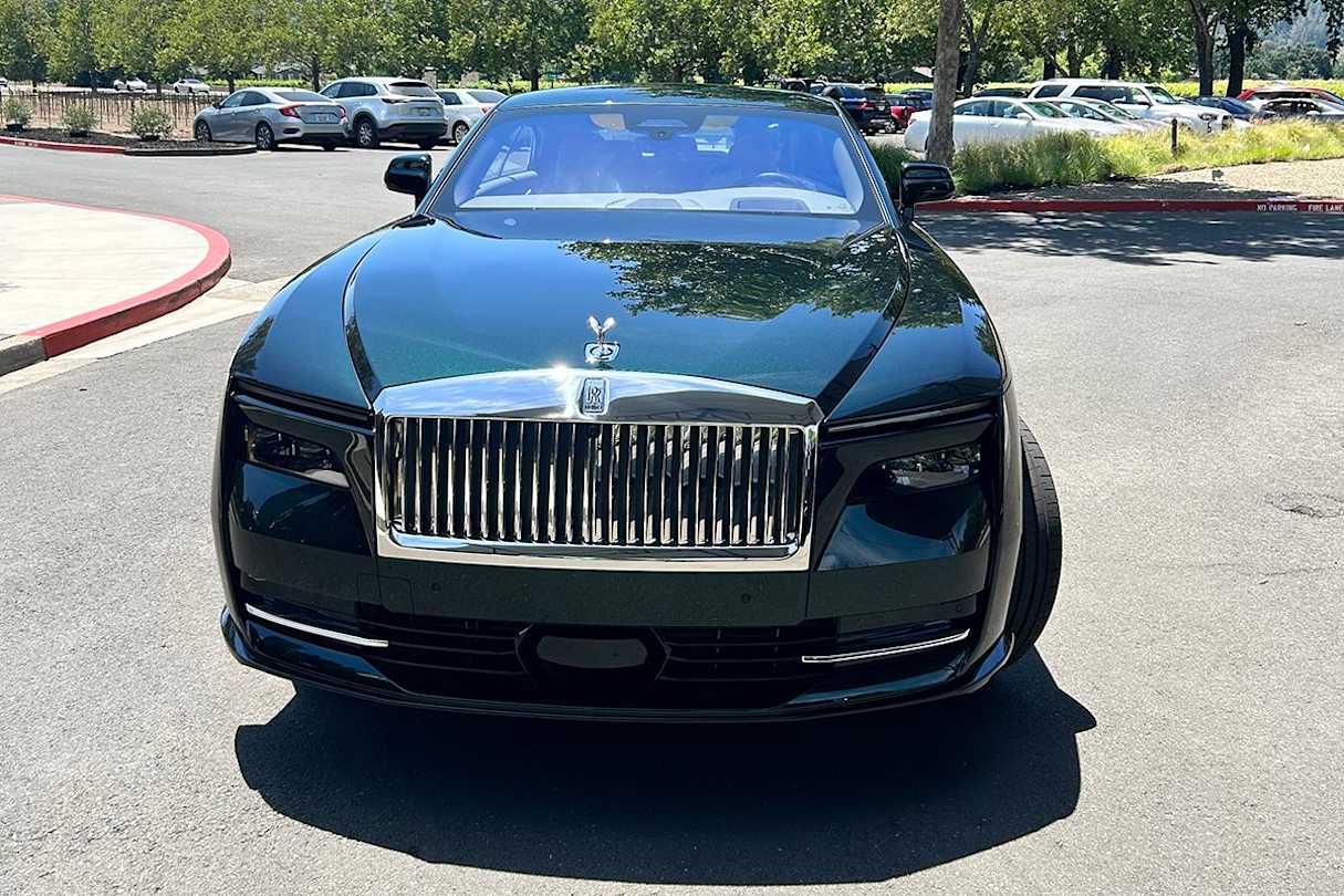 The Spectre rides with a kind of hovercraft air of being just above, or barely in touch with, the ground. (Image: Stephen Corby)