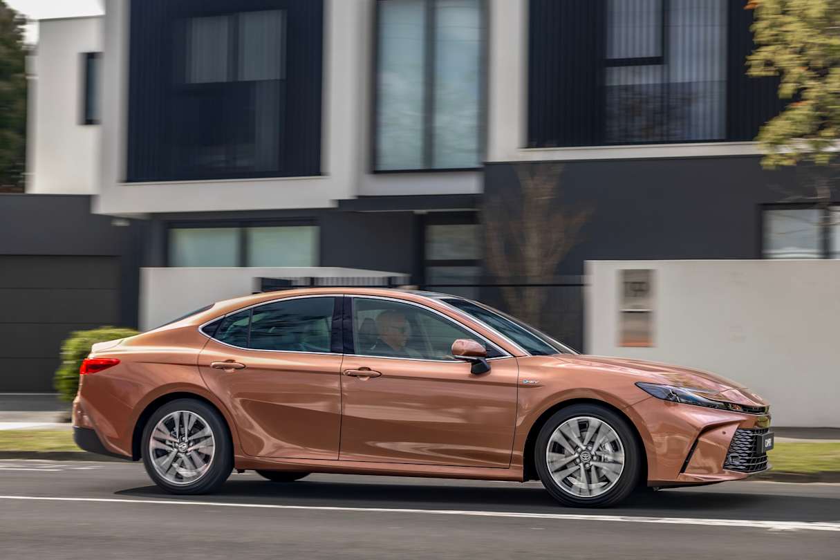 2025 Toyota Camry SL
