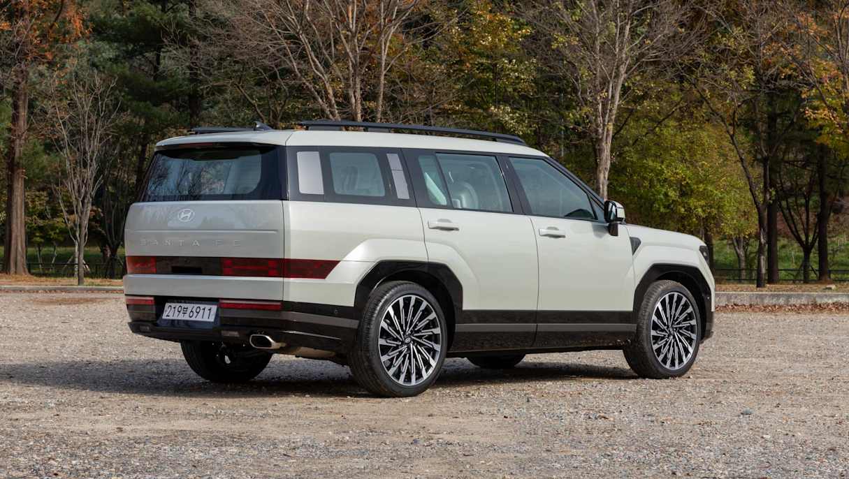 The Santa Fe's design mirrors older Land Rovers.