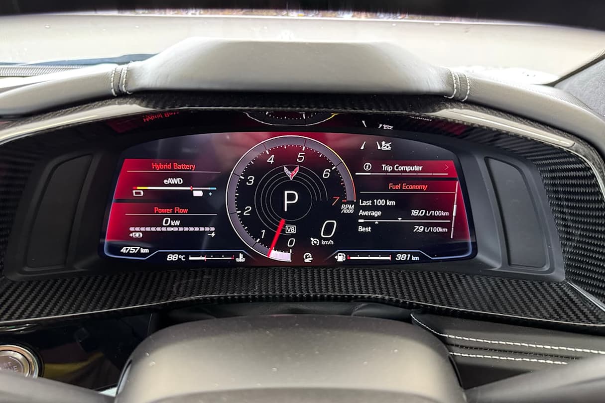 2025 Chevrolet Corvette E-Ray (image: Byron Mathioudakis)