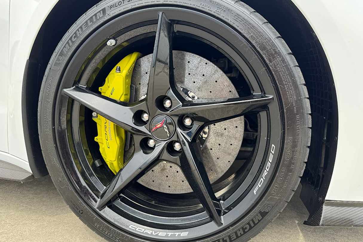 2025 Chevrolet Corvette E-Ray (image: Byron Mathioudakis)