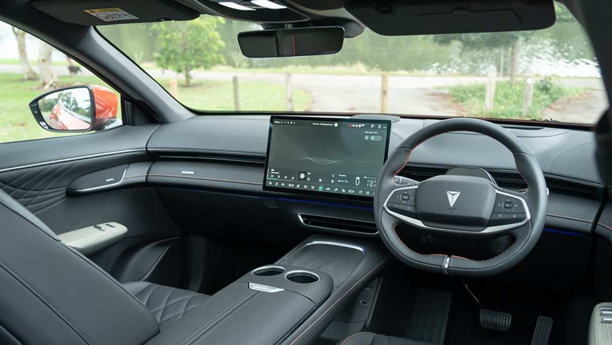 2025 Deepal S07 (image: Sam Rawlings)