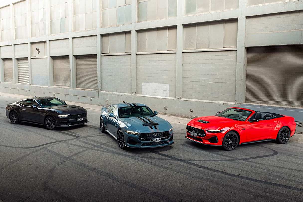 2025 Ford Mustang Fastback, Fastback Ecoboost and Convertible