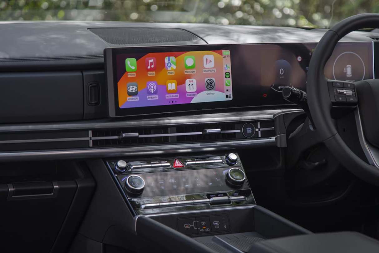 Hyundai Santa Fe 2025 review: FWD – New turbo-petrol engine replaces V6 ...