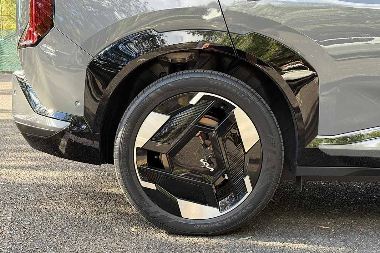 2025 Kia EV5 GT-Line (image credit: Justin Hilliard)
