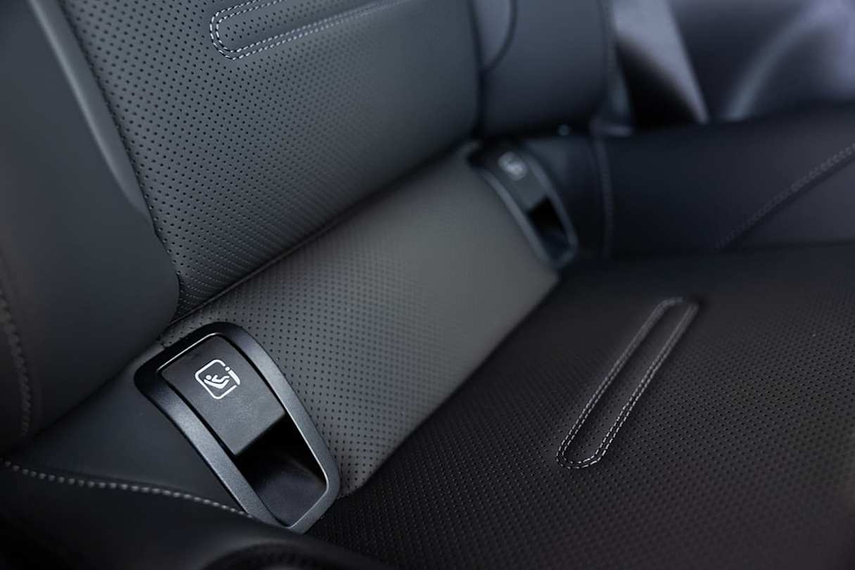 2025 Mercedes-AMG CLE 53.