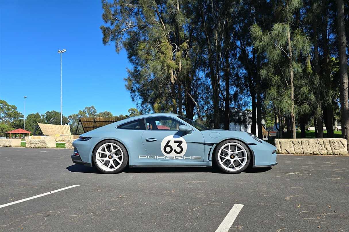 2025 Porsche 911 S/T