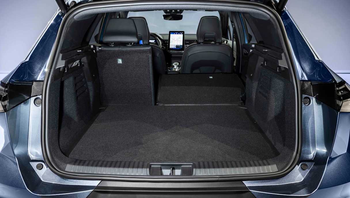 However, the boot is much more cavernous.