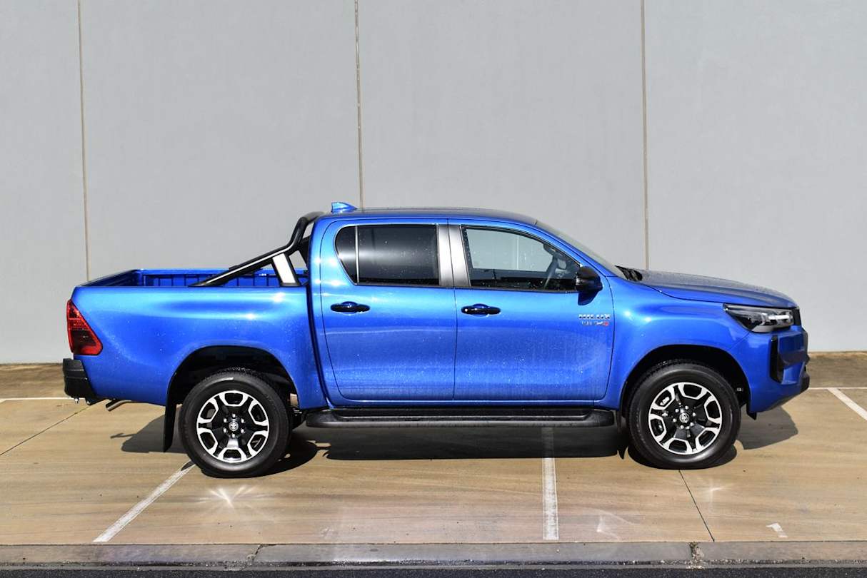2025 Toyota HiLux SR5 V-Active Double-Cab 4x4 auto (Image: Mark Oastler)