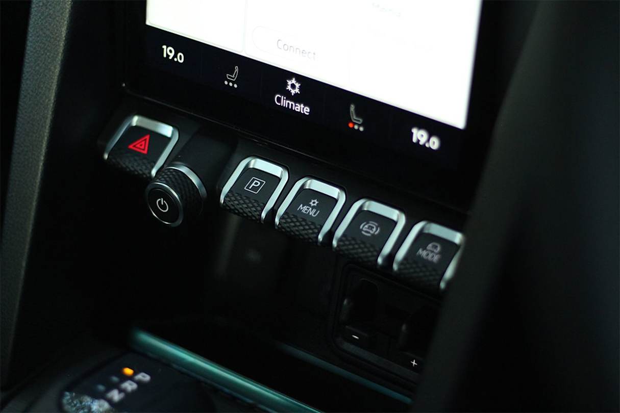 2025 Volkswagen Amarok Aventura TSI452