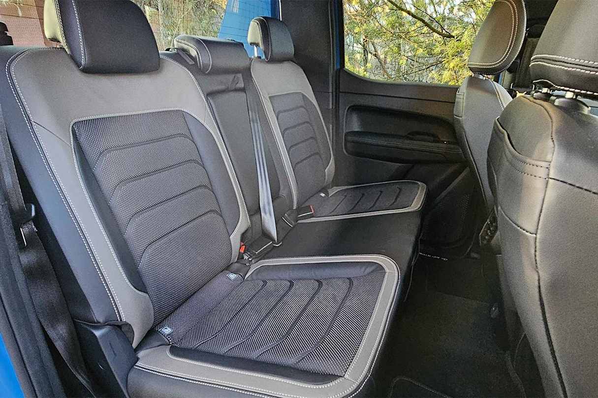 2025 Volkswagen Amarok Aventura TSI452