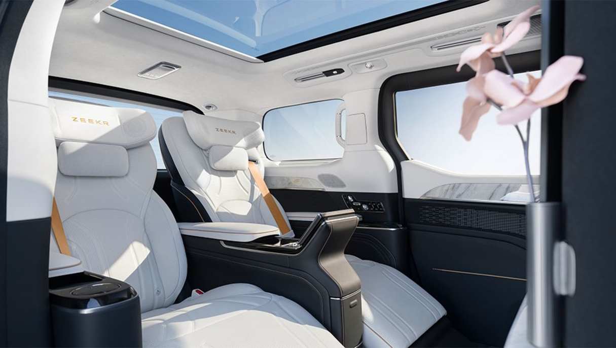 The 009 Grand's rear seats fold almost completely flat.