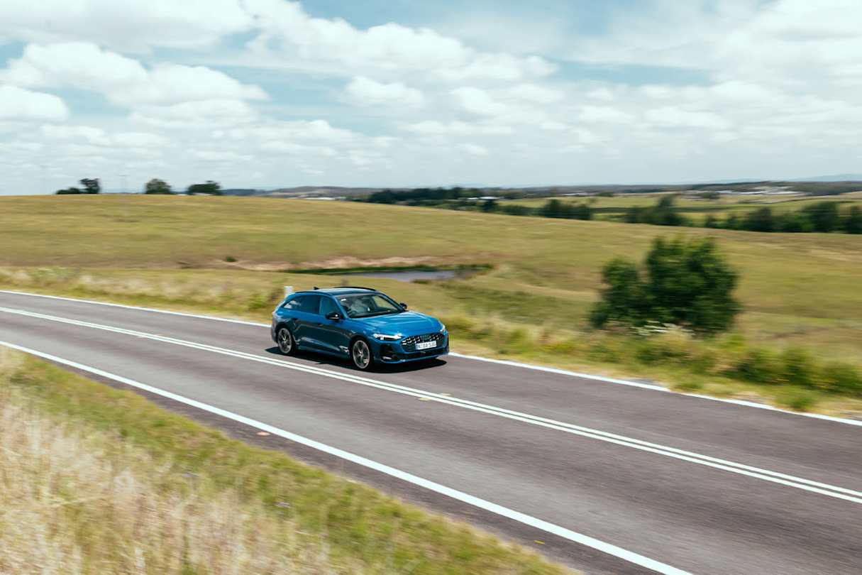 2026 Audi A5 Avant e-hybrid quattro 270kW S line