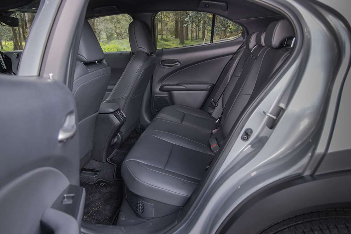 2026 Lexus UX 300h Luxury