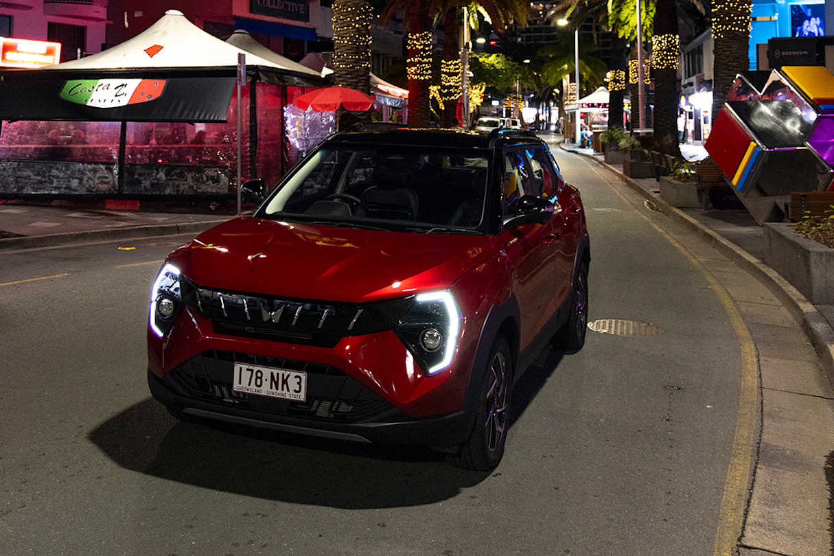 2026 Mahindra XUV 3XO AX7L