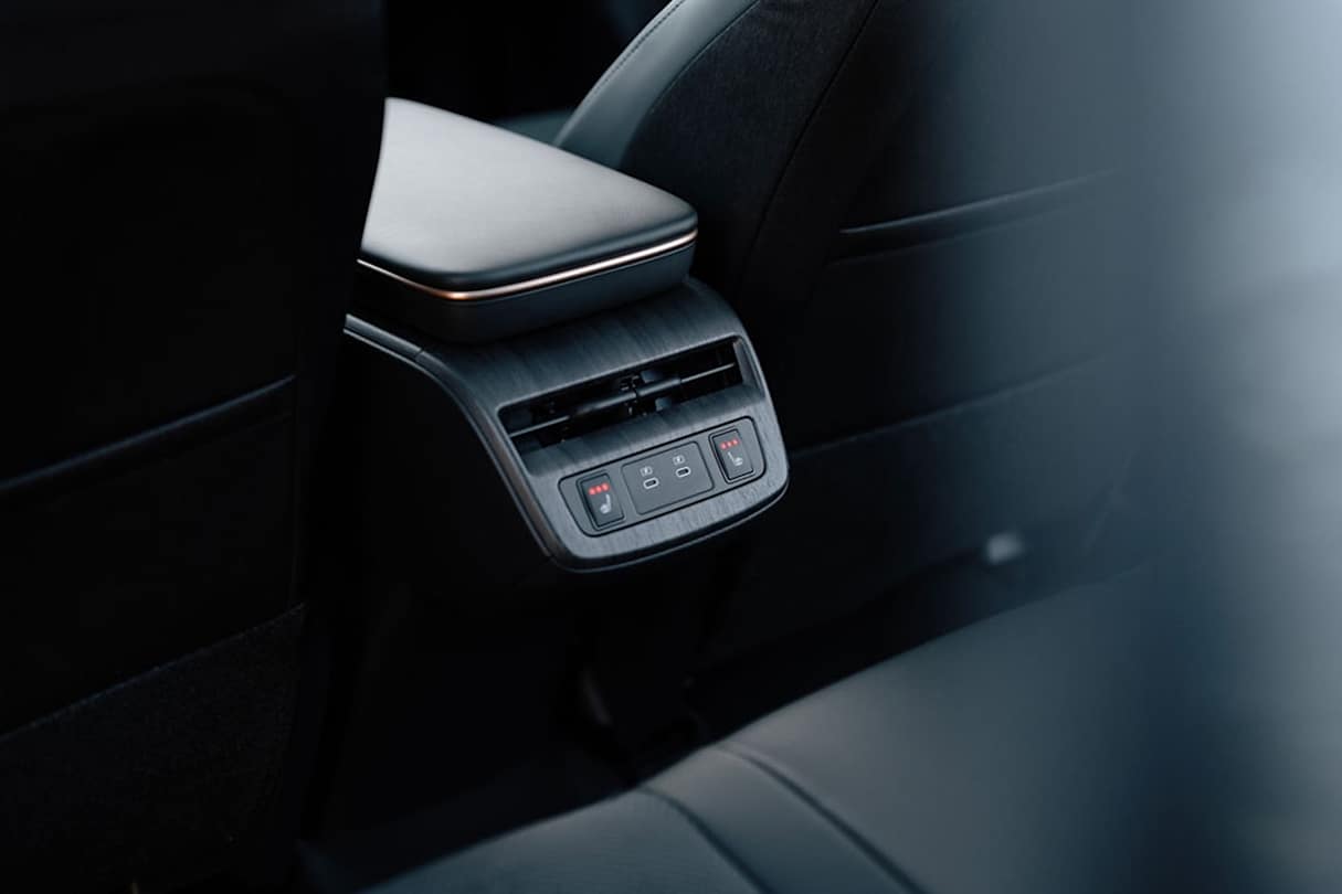 2026 Nissan Ariya Advance+