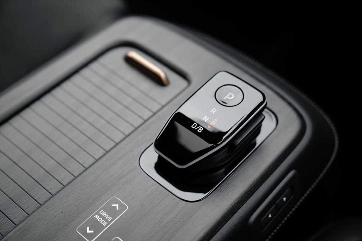 2026 Nissan Ariya Advance+