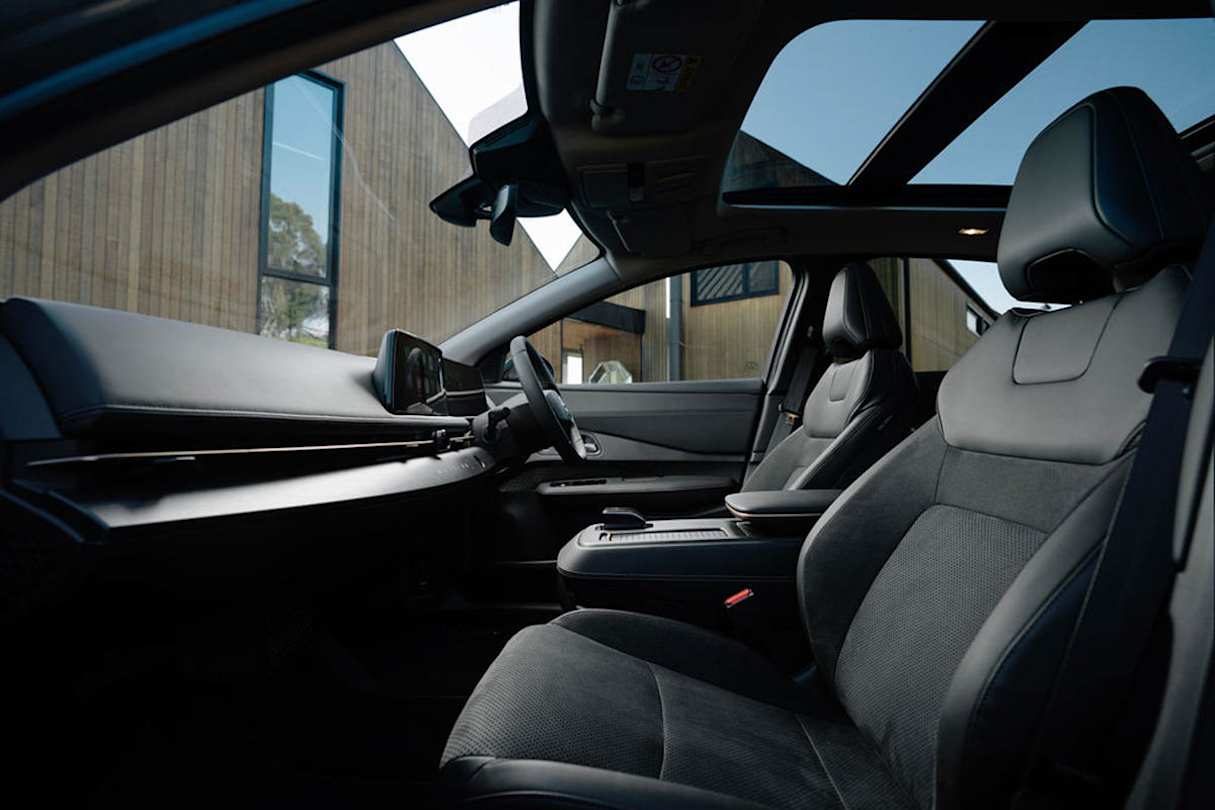 2026 Nissan Ariya Advance+