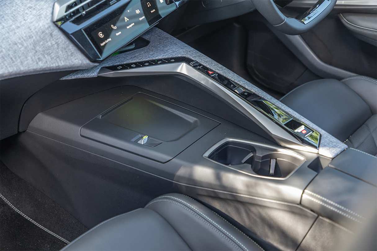 2026 Peugeot 5008 GT Premium Hybrid (Image: Brett Sullivan)