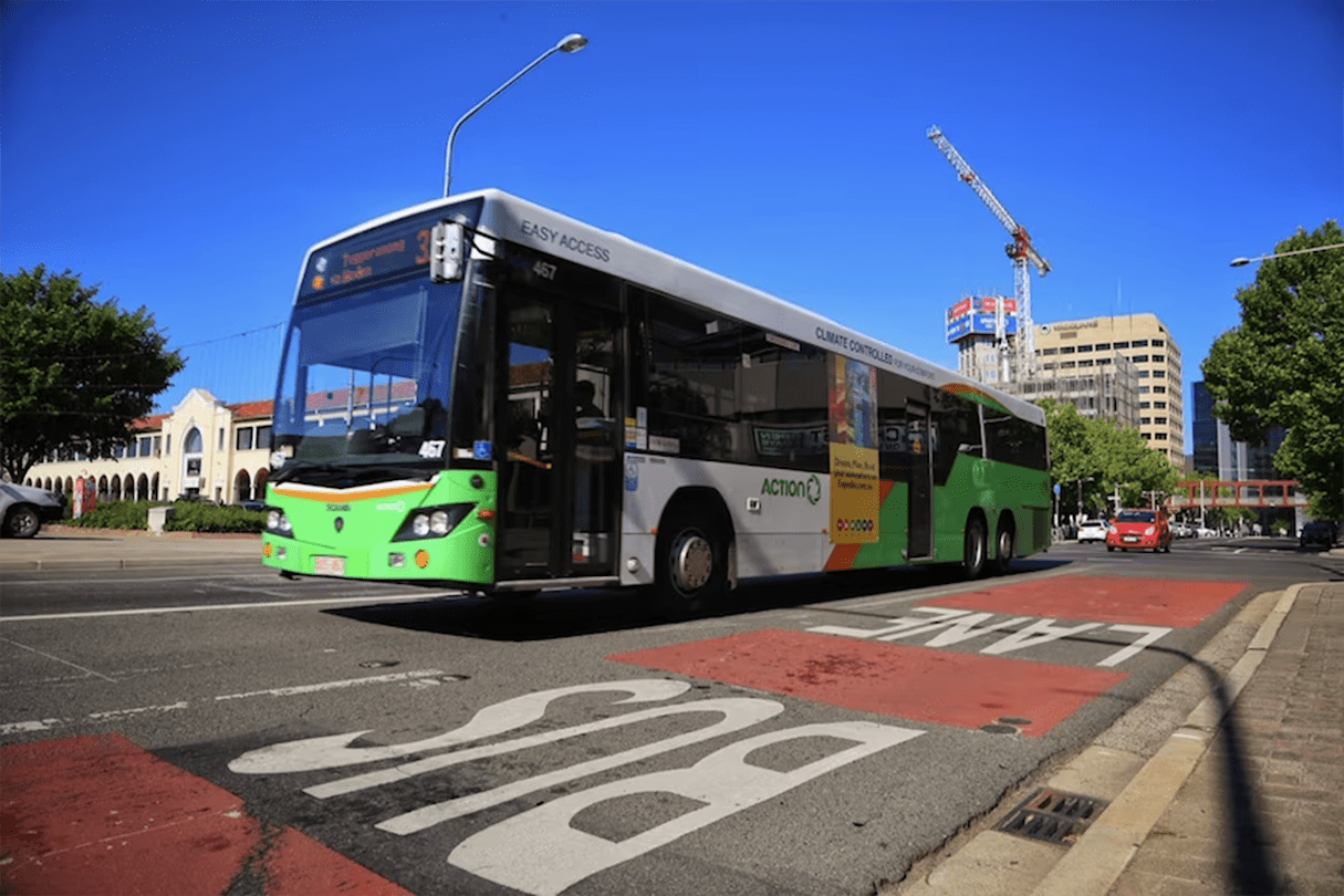 When it comes to driving in bus lanes, there are penalties for getting it wrong, so it pays to know what’s okay and what’s not. (Image: ABC Canberra)
