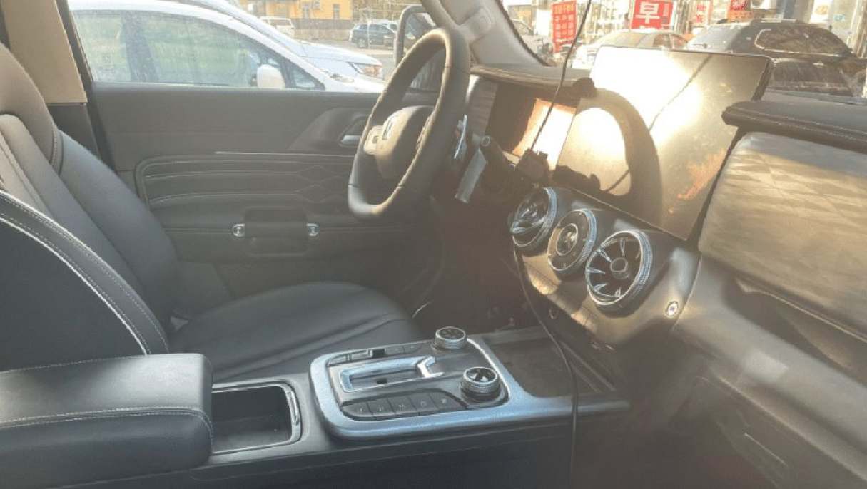 2025 GWM Tank 300 spy shots (Image: Autohome)