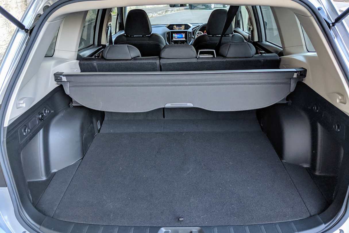 The boot measures 498 litres.