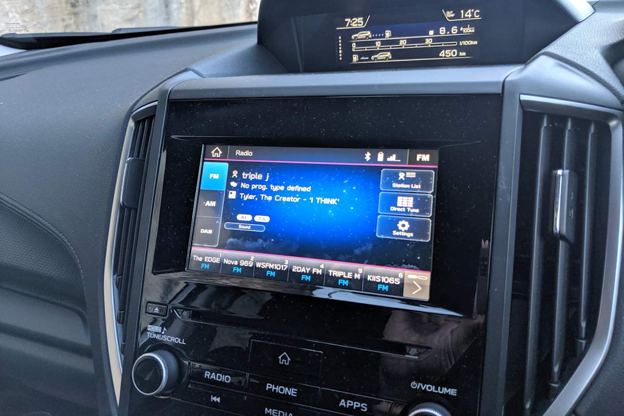 The 2.5i comes with a 6.5-inch multimedia touchscreen.
