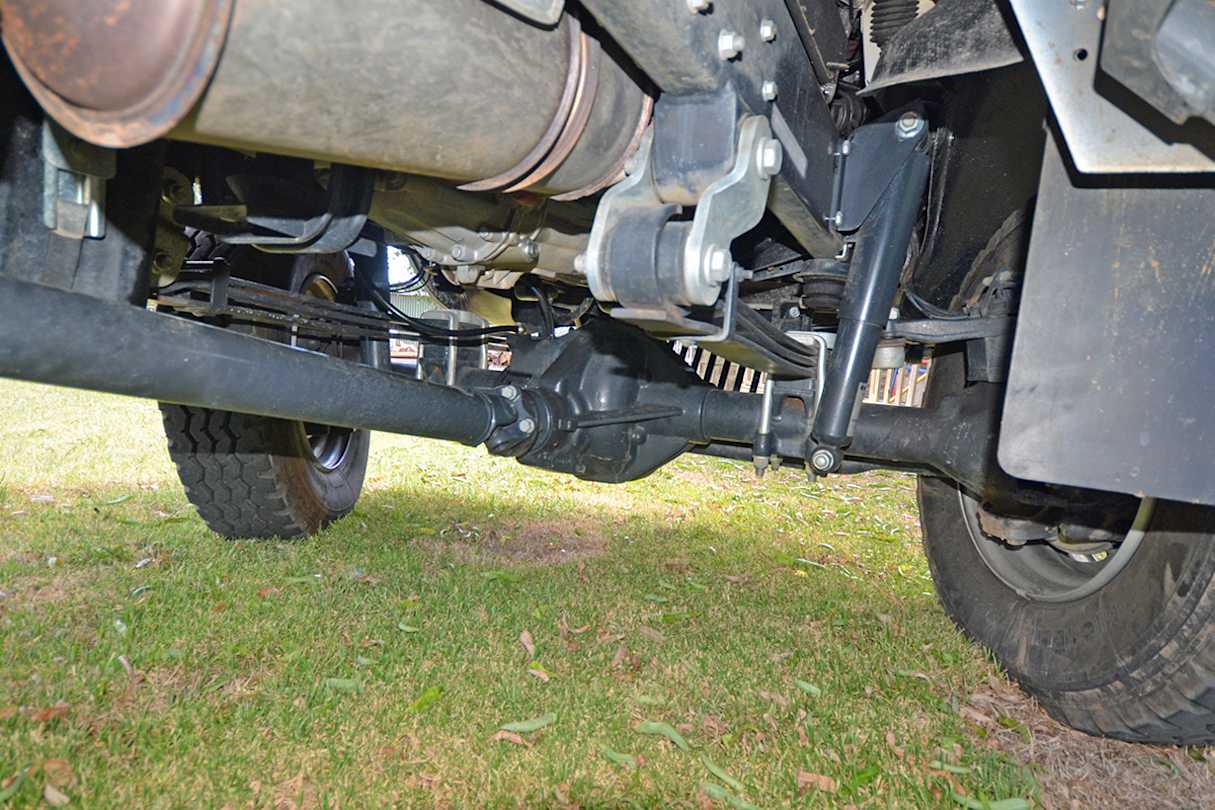 A live, rigid front axle, on taper-leaf springs, replaced the first model’s independent wishbone front end. 