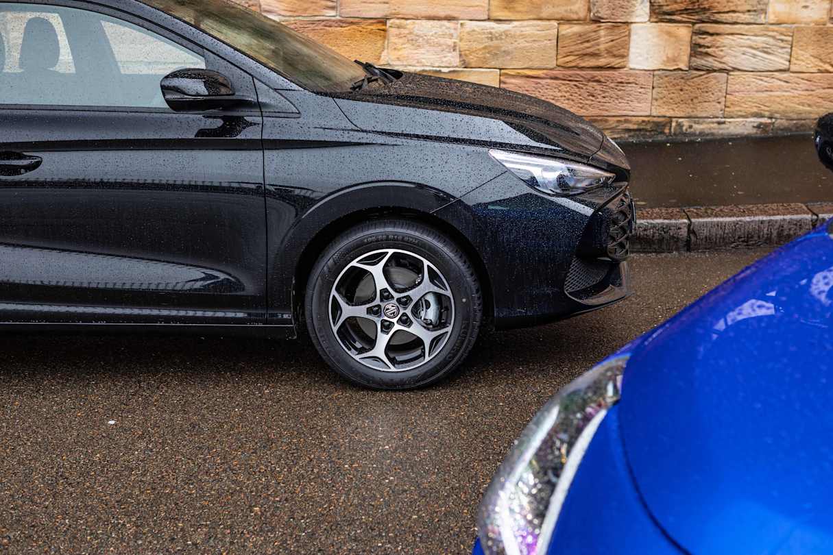 2025 MG3 Hybrid+ Excite vs Suzuki Swift Hybrid Plus auto (image: Same Rawlings)