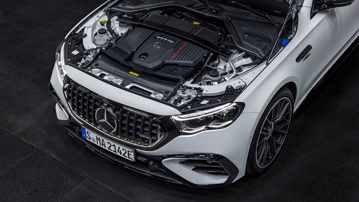 Packing a 3.0-litre inline six-cylinder engine supported by a single permanently excited synchronous electric motor, the new Mercedes-AMG E53 is a 430kW (585hp) / 750Nm plug-in hybrid powerhouse offered in sedan and wagon form.