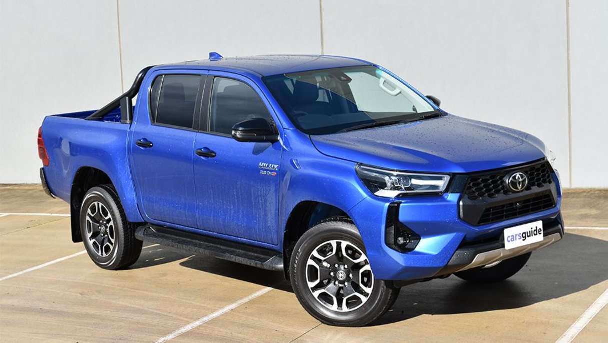 2025 Toyota Hilux SR5