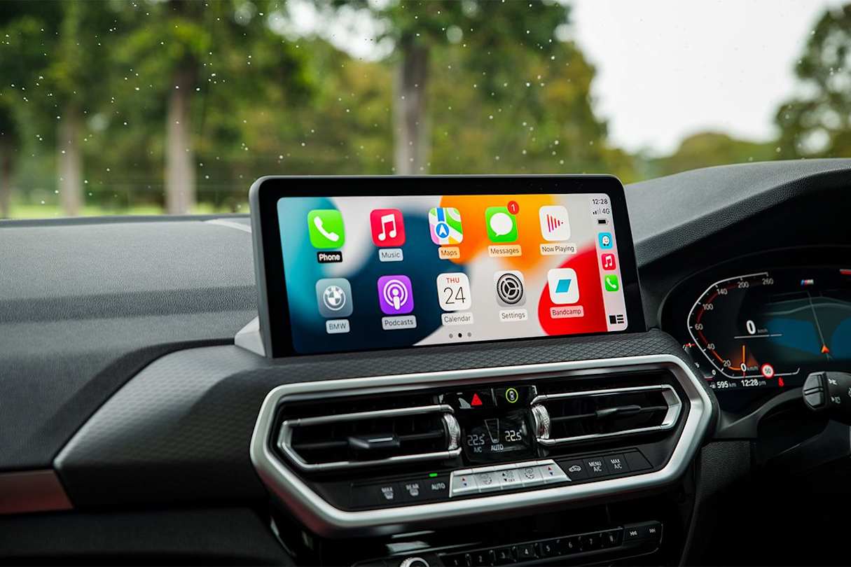 There’s a generous high-resolution 12.3-inch control display and digital 12.3-inch instrument display, (Image: Tom White)