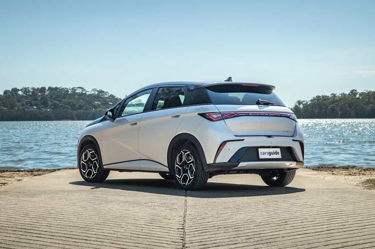 The top-spec Premium delivers a more substantial 427km range. (Image: Tom White)