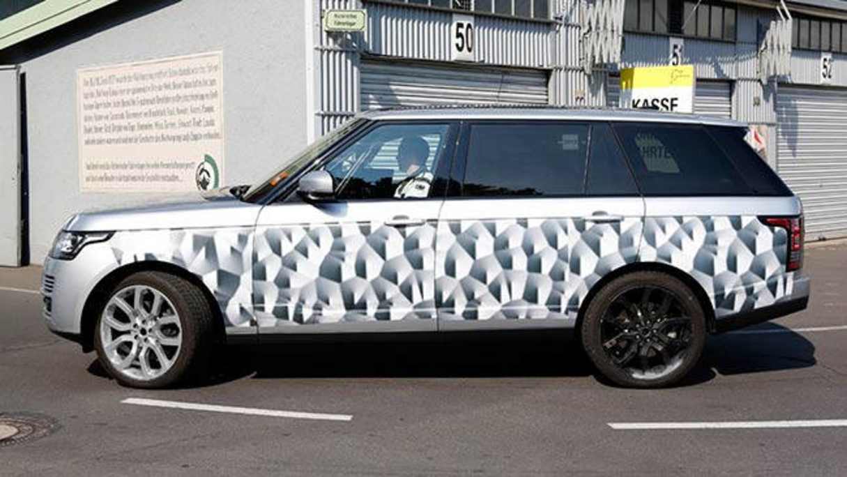 The long wheelbase Range Rover measures in at 5.2m long.