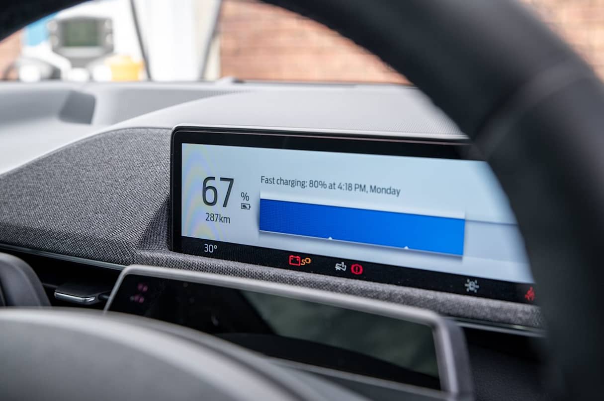 The base Select has a 470km range available. (Image: Tom White)