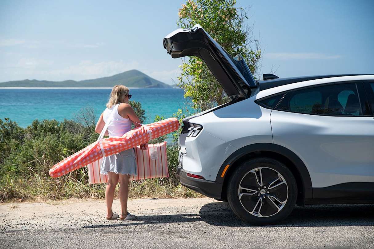 Once I added some groceries I ran into an interesting issue where the flexible luggage cover would pop out of its mountings if a bag or object was too high, which meant 10 minutes of driving around with it rattling about until I could pull over and fix it. (Image: Tom White)