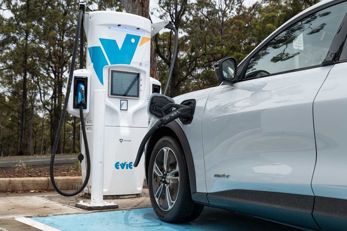 Charging speed peaked at 120kW quickly and tapered off back to about 80kW as the battery got closer to the target 80 per cent. (image: Tom White)