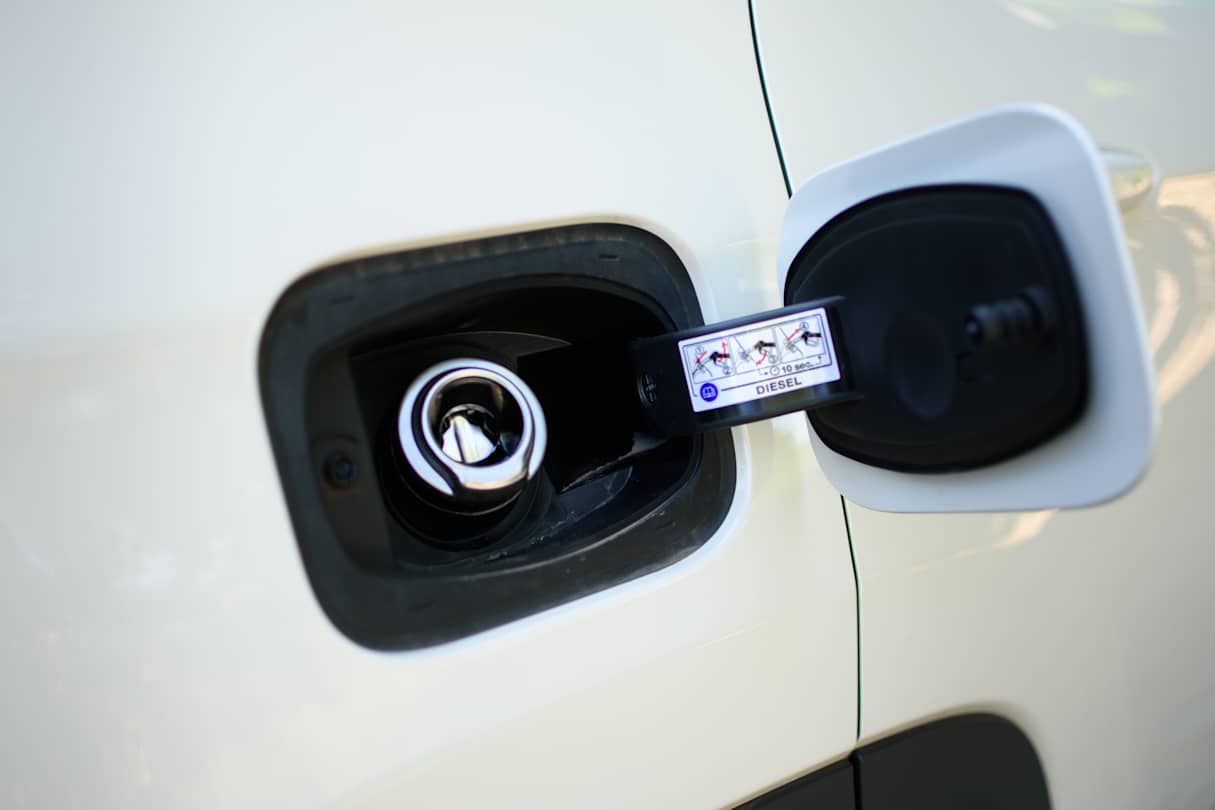 The Compass has a smart cap-free filling system and does not take AdBlue. (image credit: Tom White)