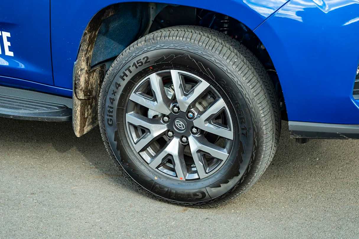 Harsh bumps were easily transmitted to the cabin, whilst undulations had it jiggling and bouncing around side-to-side. (Image: Tom White)