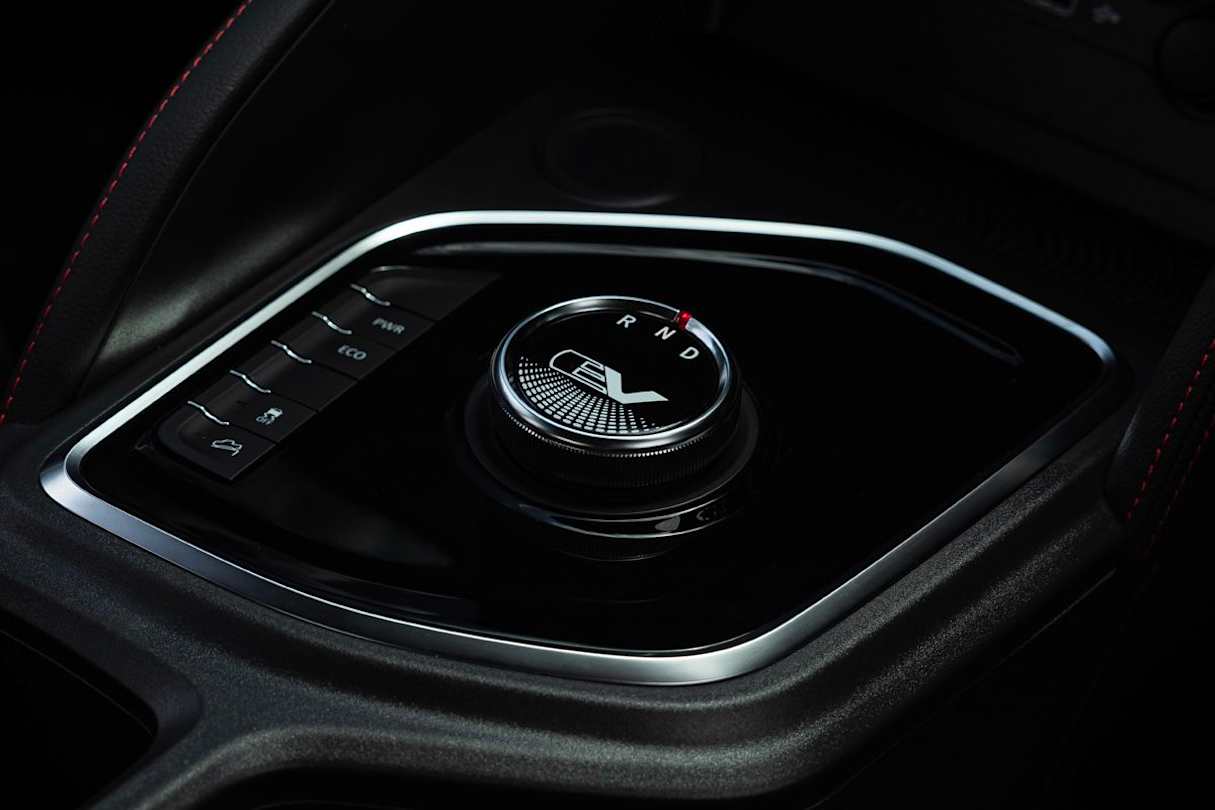 The three driving modes don’t alter the driving experience much.