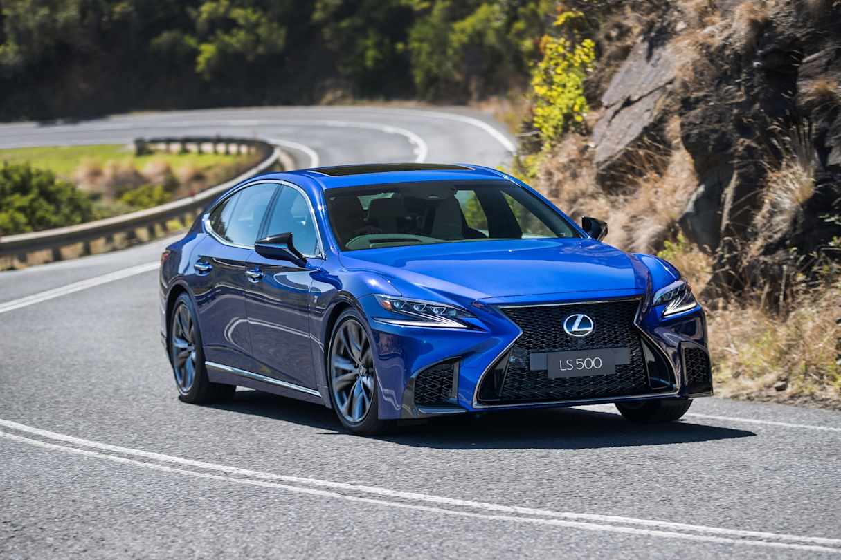 The LS 500's twin-turbo V6 makes more power than the hybrid, and is the better car to drive.